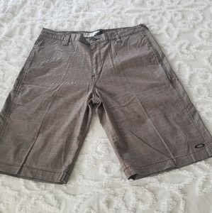 Oakley golf shorts size 36